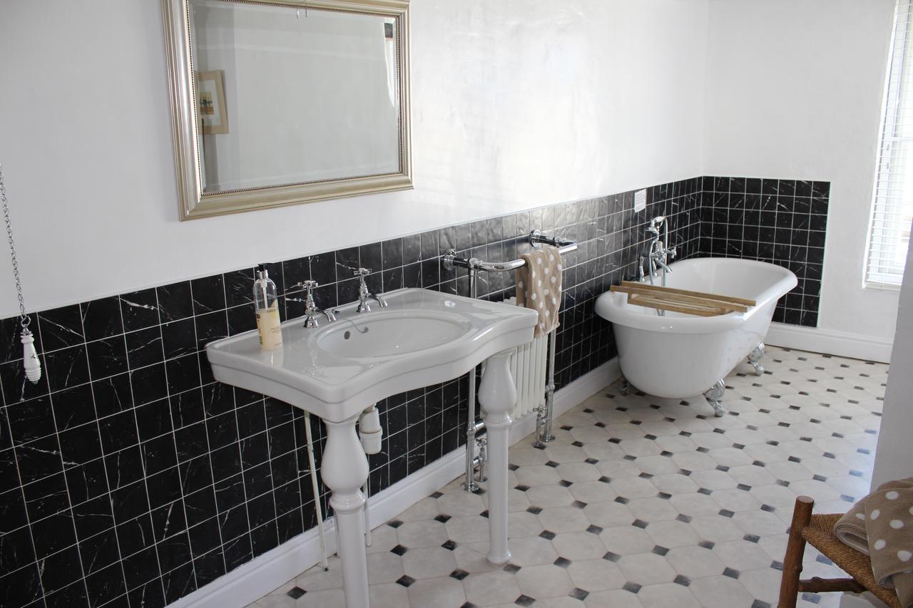 The Olde House Bed & Breakfast Dunster Bagian luar foto